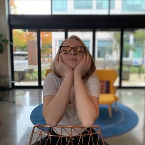 Meet your Posher, Emma